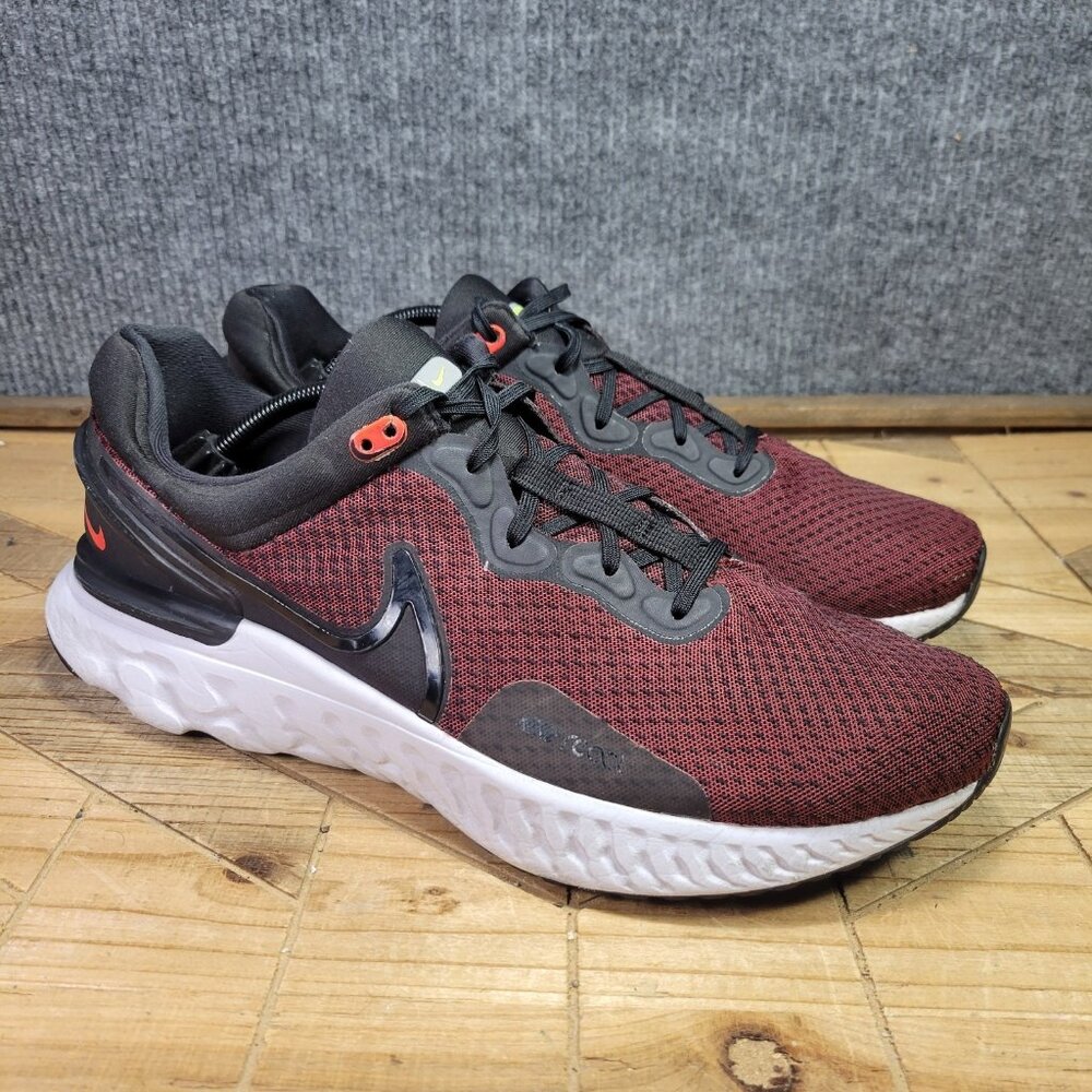Nike Epic React Miler 3 Mens 13 Black Siren Red Shoes Sneakers‎ Trainers